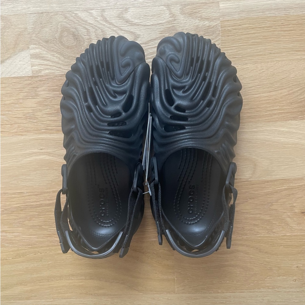 Salehe Crocs